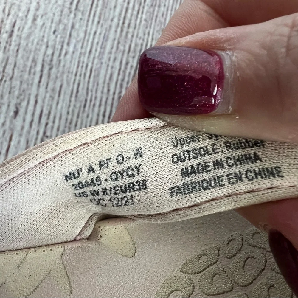 Olukai Sandals Womens Nu'a Pi'o Taupe Flip Flops Platform Shoes 8